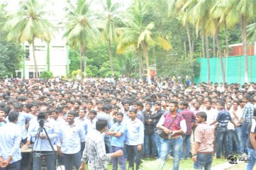 Nene Raju Nene Mantri Movie Team at K L University